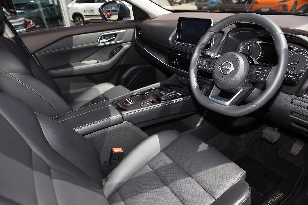 2024 Nissan X-TRAIL ST-L e-POWER T33