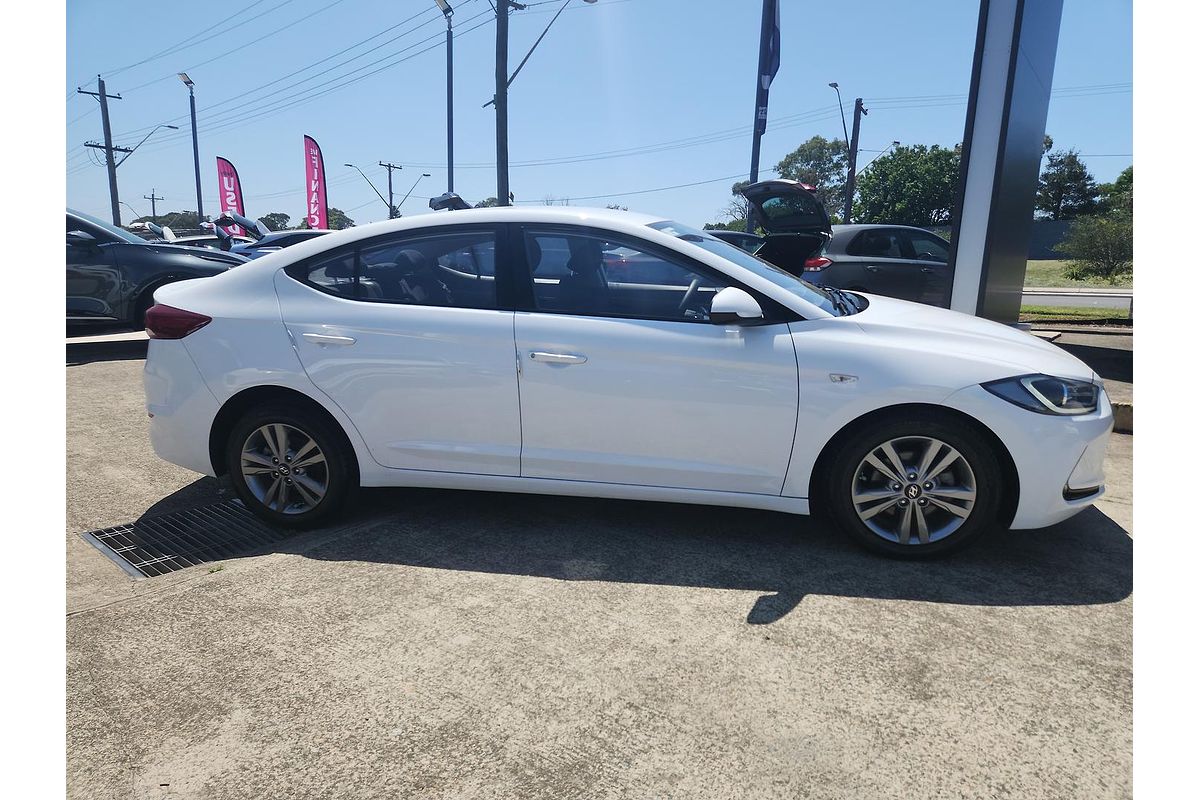 2017 Hyundai Elantra Active AD