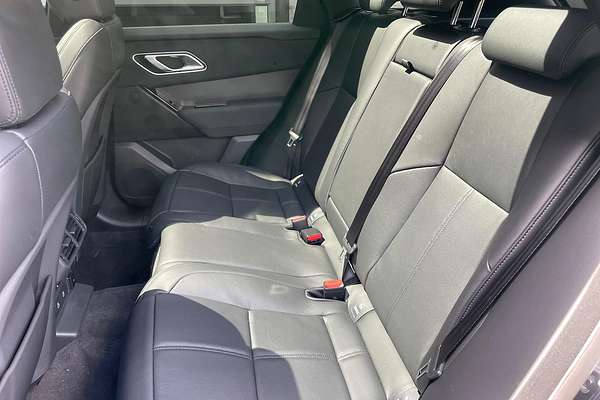 2024 Land Rover Range Rover Velar P250 Dynamic SE L560