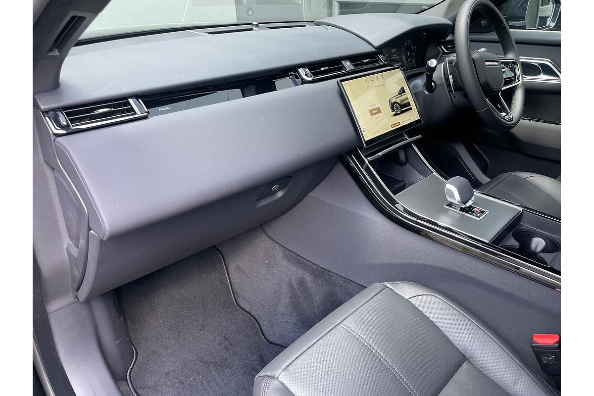 2024 Land Rover Range Rover Velar P250 Dynamic SE L560