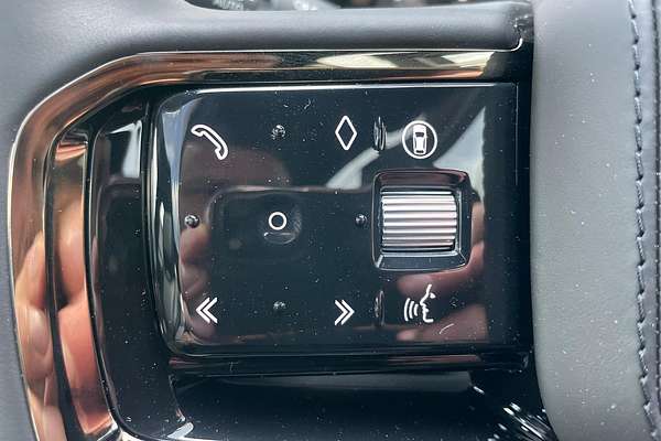 2024 Land Rover Range Rover Velar P250 Dynamic SE L560