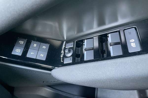 2024 Land Rover Range Rover Velar P250 Dynamic SE L560