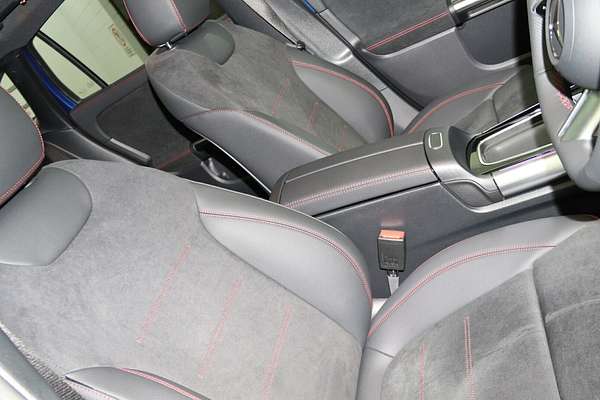 2024 Mercedes-Benz GLA-Class GLA200 H247