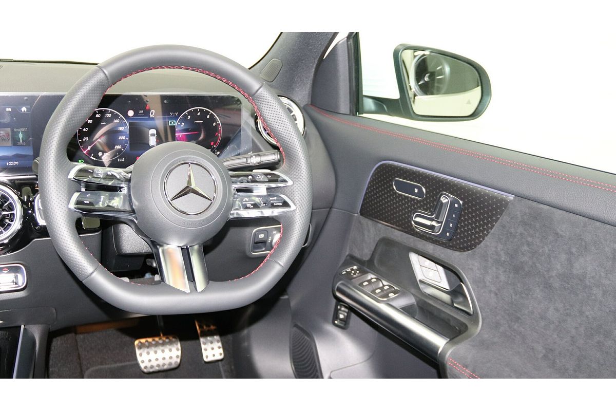 2024 Mercedes-Benz GLA-Class GLA200 H247
