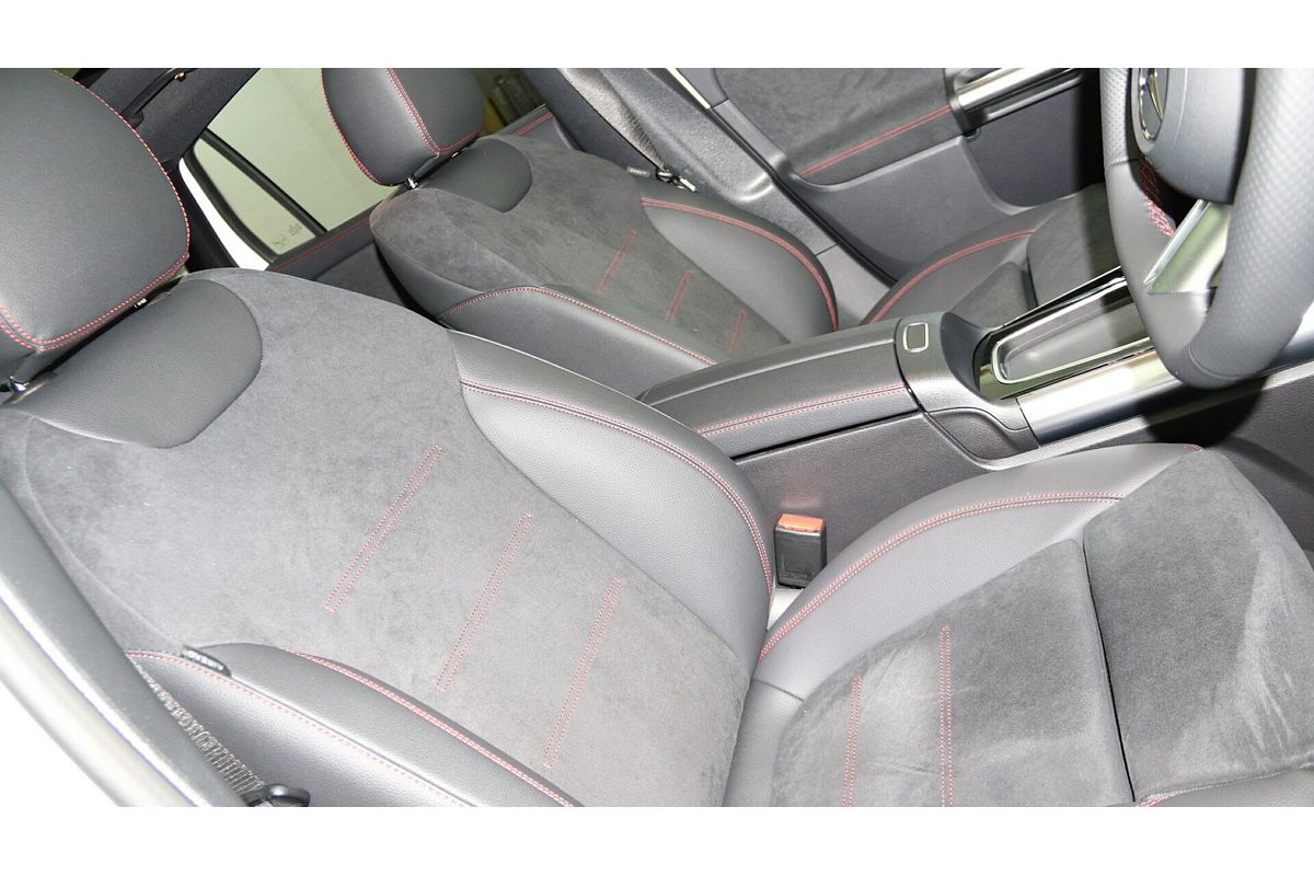 2024 Mercedes-Benz GLA-Class GLA200 H247