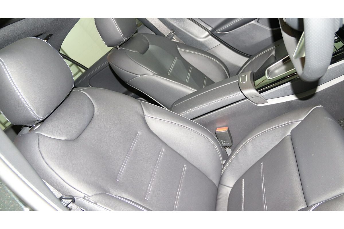 2024 Mercedes-Benz A-Class A250 V177