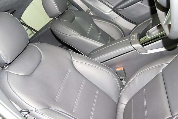 2024 Mercedes-Benz A-Class A250 V177