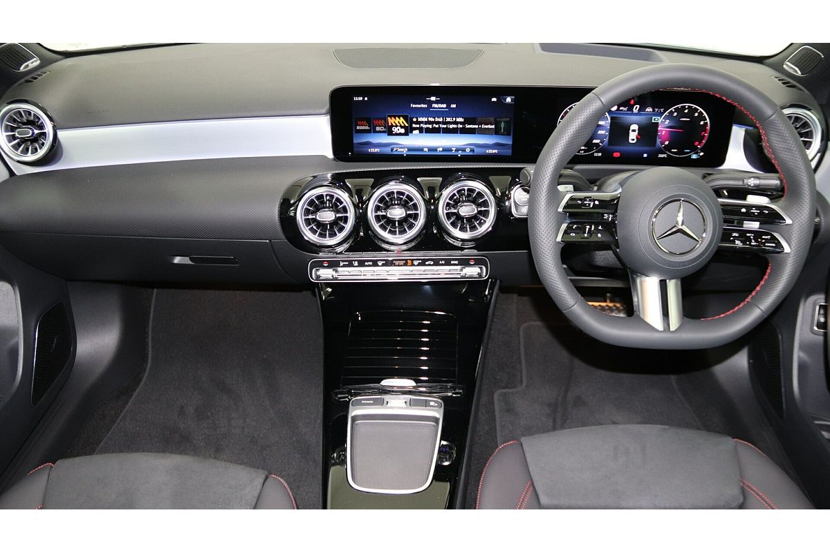 2024 Mercedes-Benz A-Class A250 V177