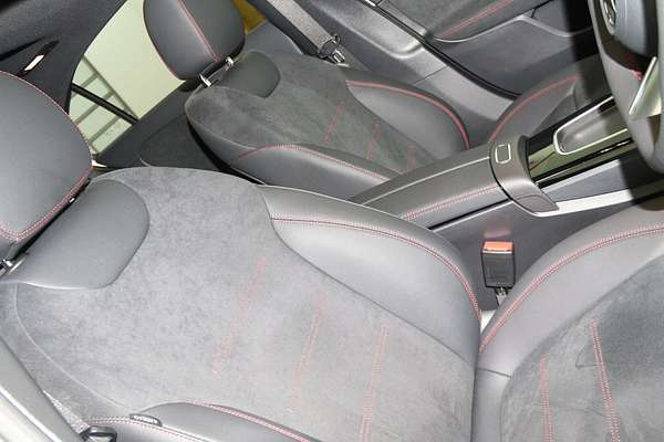 2024 Mercedes-Benz A-Class A250 V177