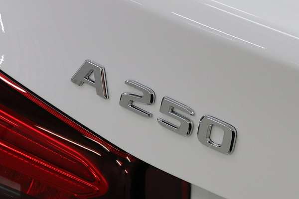 2024 Mercedes-Benz A-Class A250 V177
