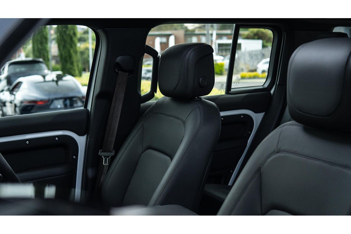 2024 Land Rover Defender 110 P300 S L663