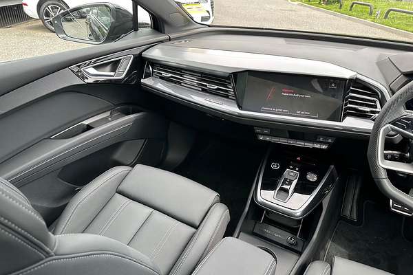 2024 Audi Q4 e-tron 55 F4