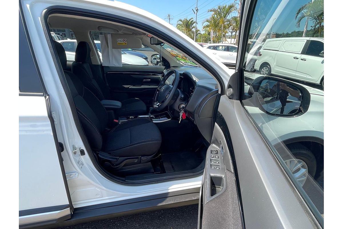 2020 Mitsubishi Outlander ES ZL