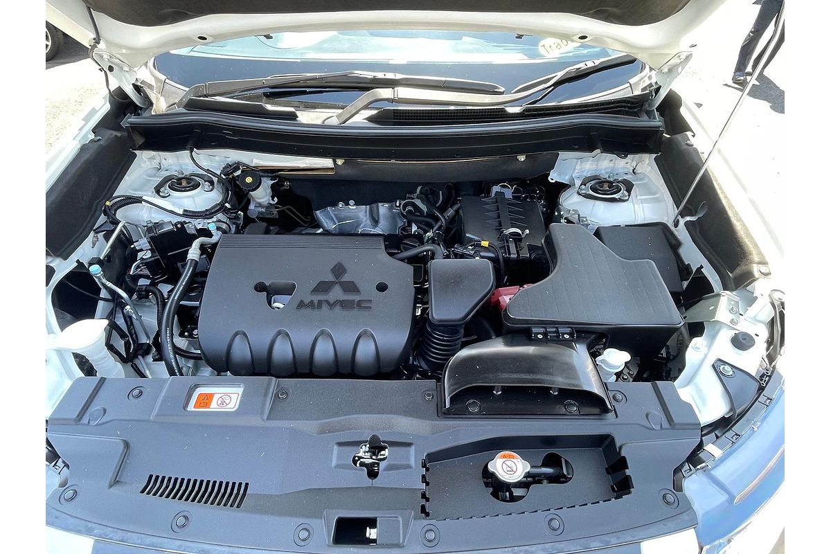 2020 Mitsubishi Outlander ES ZL