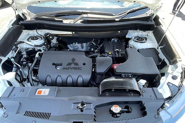 2020 Mitsubishi Outlander ES ZL