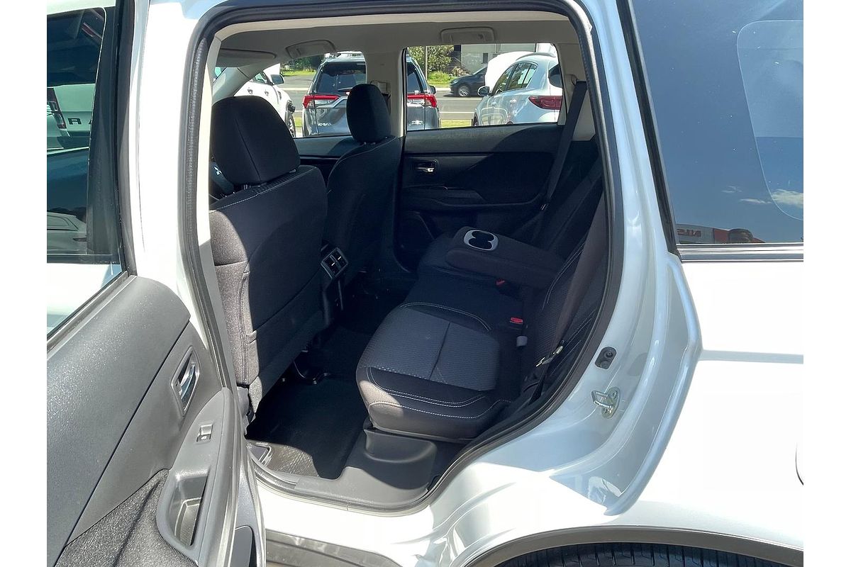 2020 Mitsubishi Outlander ES ZL