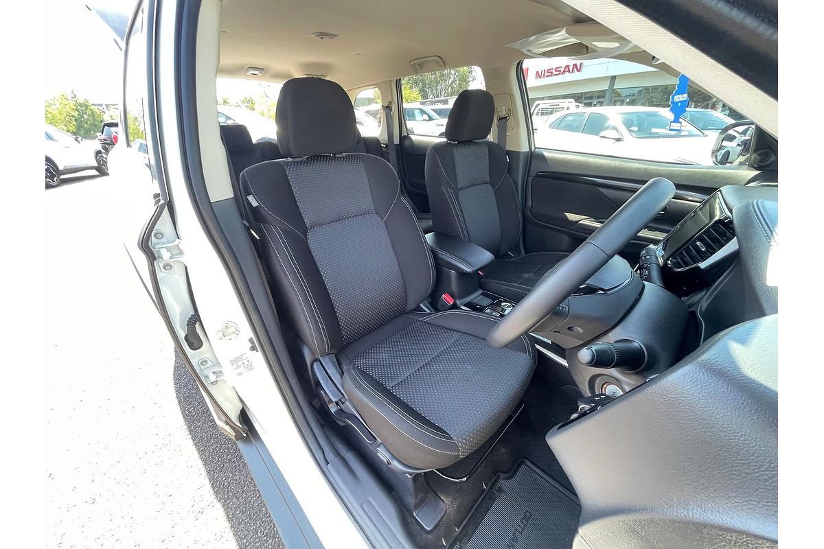 2020 Mitsubishi Outlander ES ZL