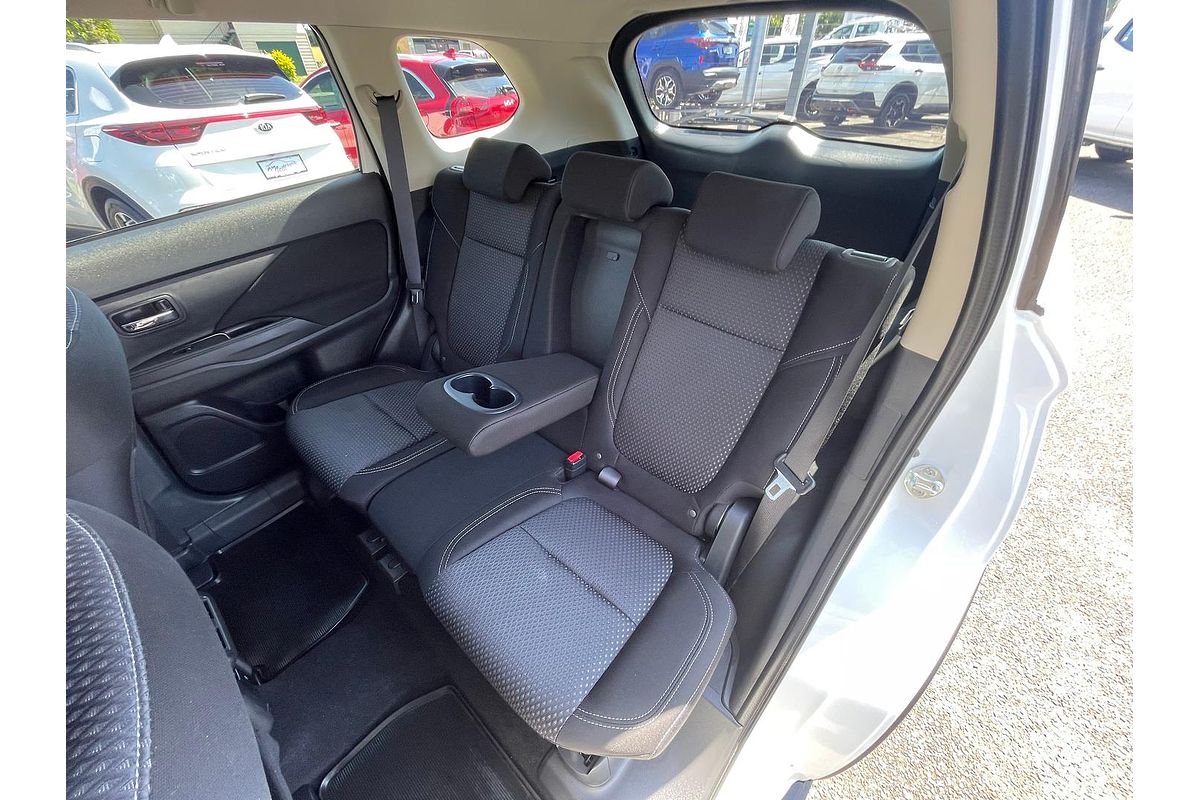 2020 Mitsubishi Outlander ES ZL