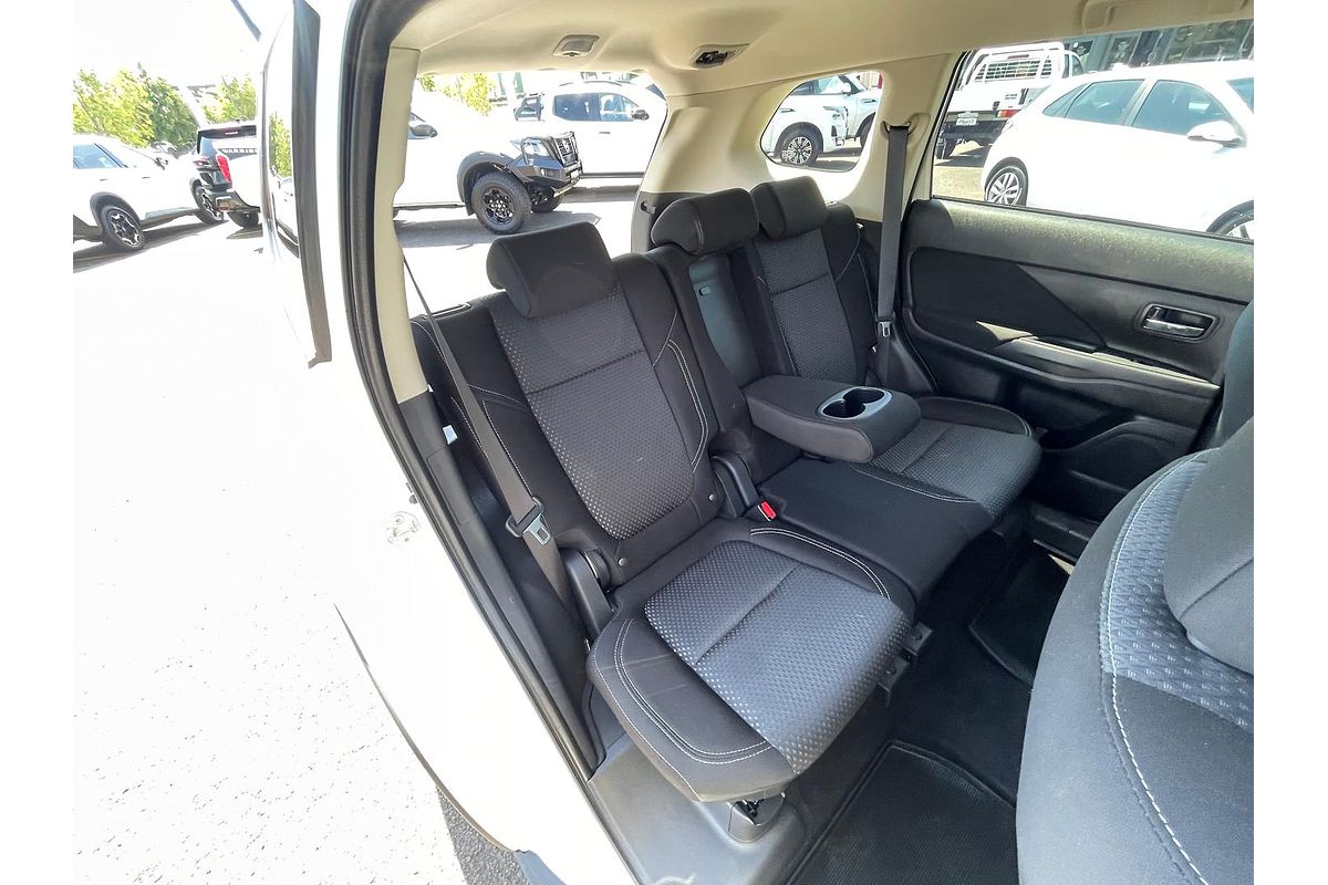 2020 Mitsubishi Outlander ES ZL