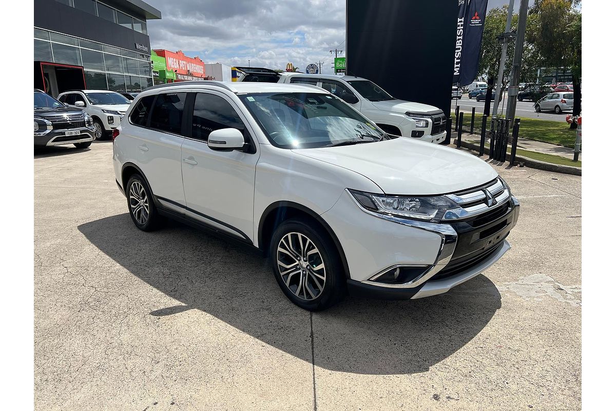 2017 Mitsubishi Outlander LS Safety Pack ZK