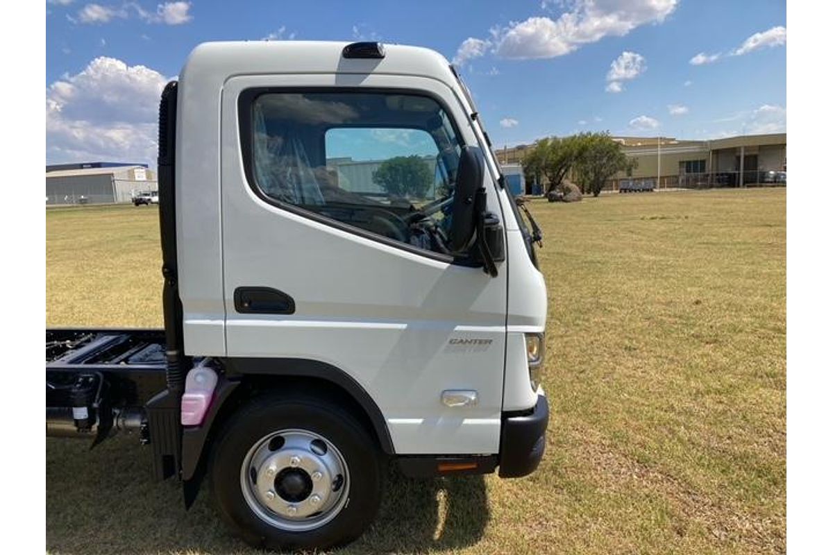 2024 Fuso Canter 815