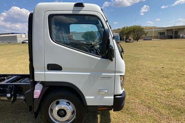 2024 Fuso Canter 815