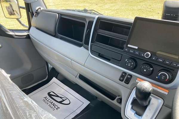 2024 Fuso Canter 815