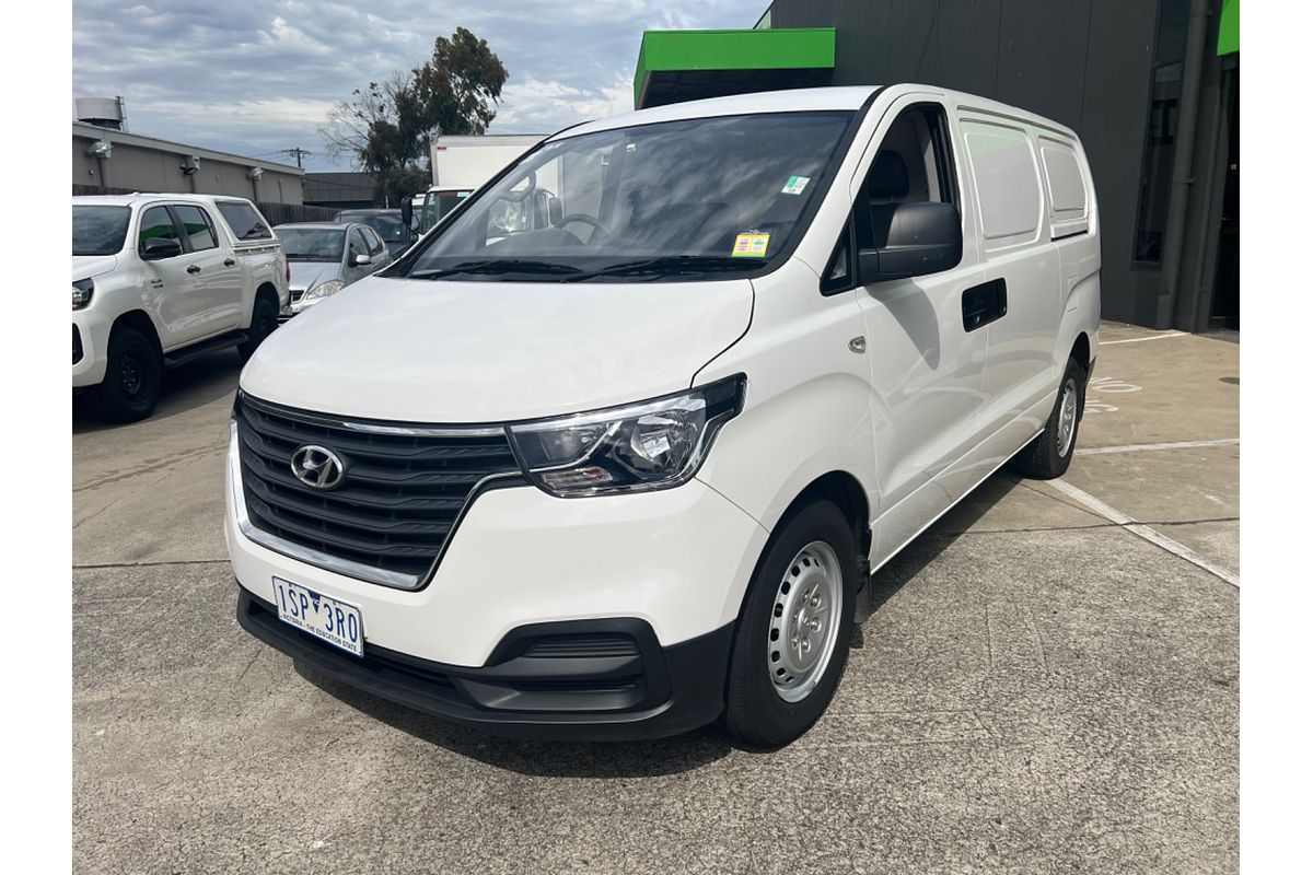 2018 Hyundai iLoad  TQ4