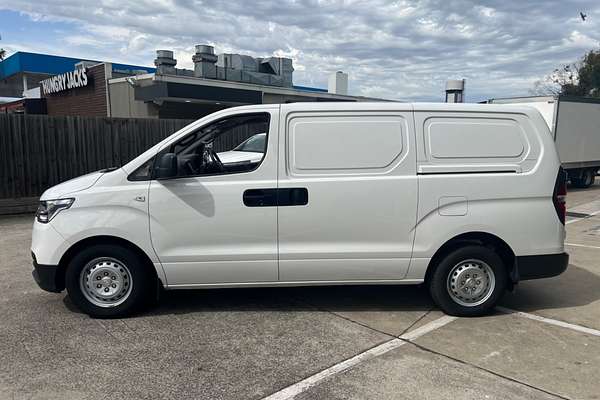 2018 Hyundai iLoad  TQ4