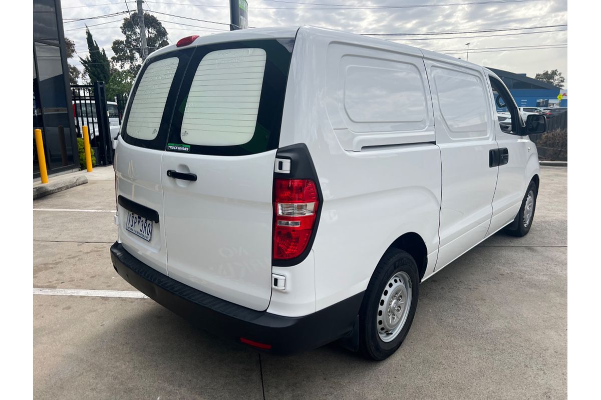 2018 Hyundai iLoad  TQ4