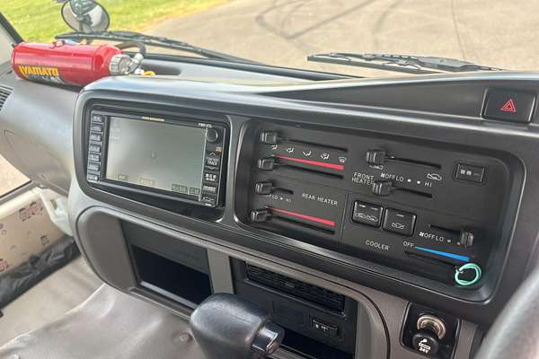 2011 Toyota Coaster Deluxe XZB50R