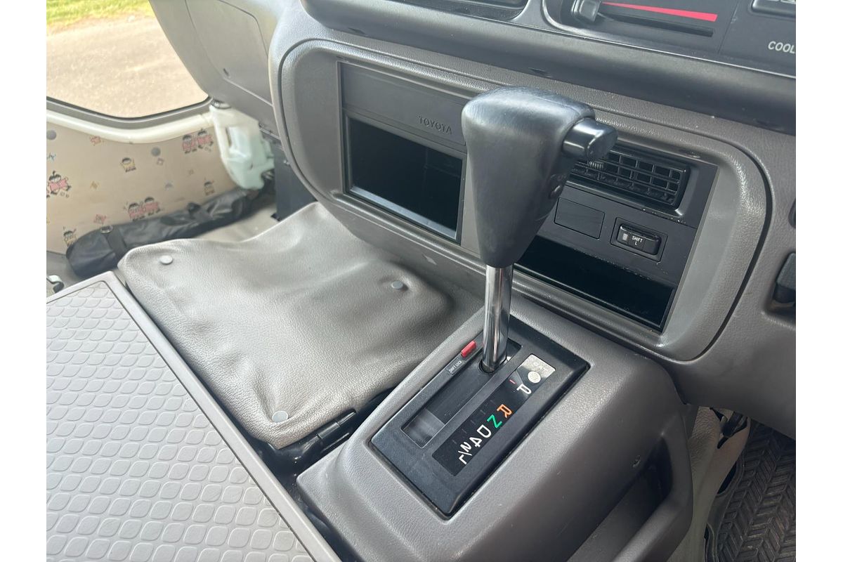 2011 Toyota Coaster Deluxe XZB50R
