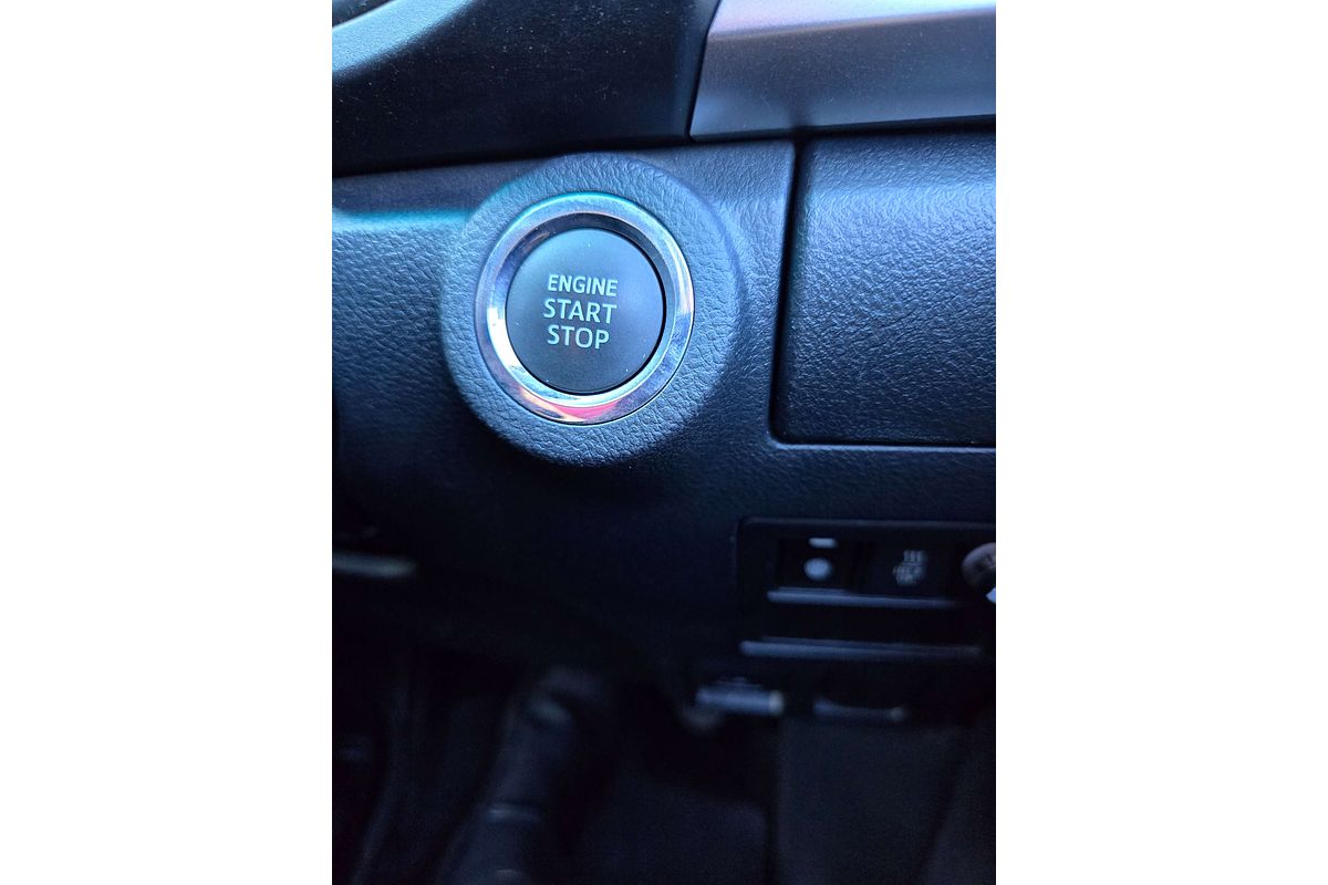 2015 Toyota Hilux SR5 GUN126R 4X4