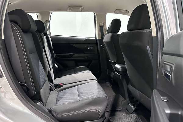 2018 Mitsubishi Outlander ES ADAS ZL