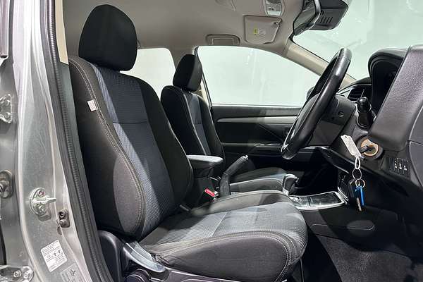 2018 Mitsubishi Outlander ES ADAS ZL