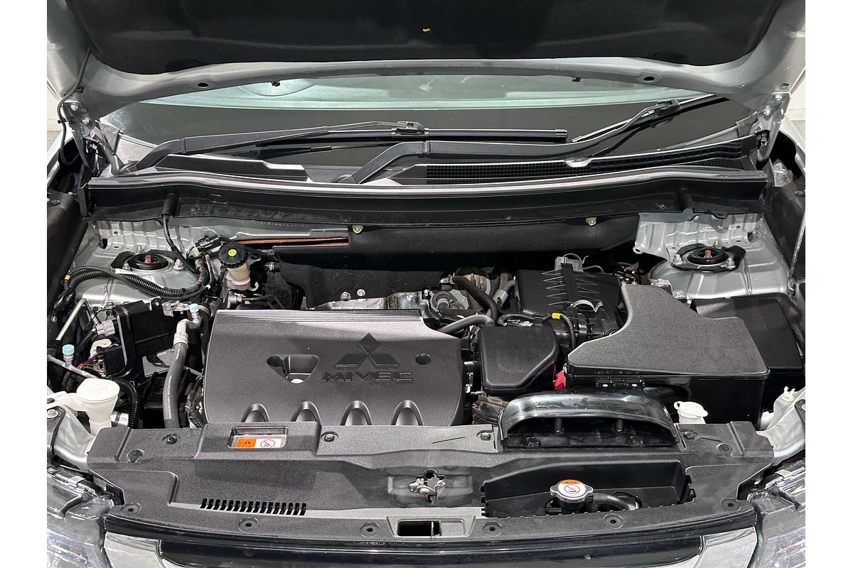 2018 Mitsubishi Outlander ES ADAS ZL
