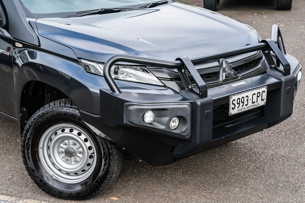 2021 Mitsubishi Triton GLX MR 4X4