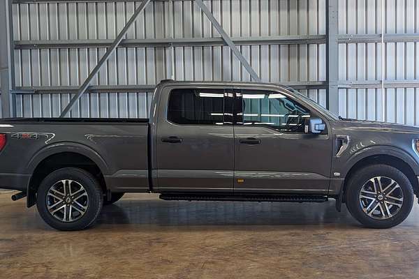 2024 Ford F-150 XLT  4X4 LWB