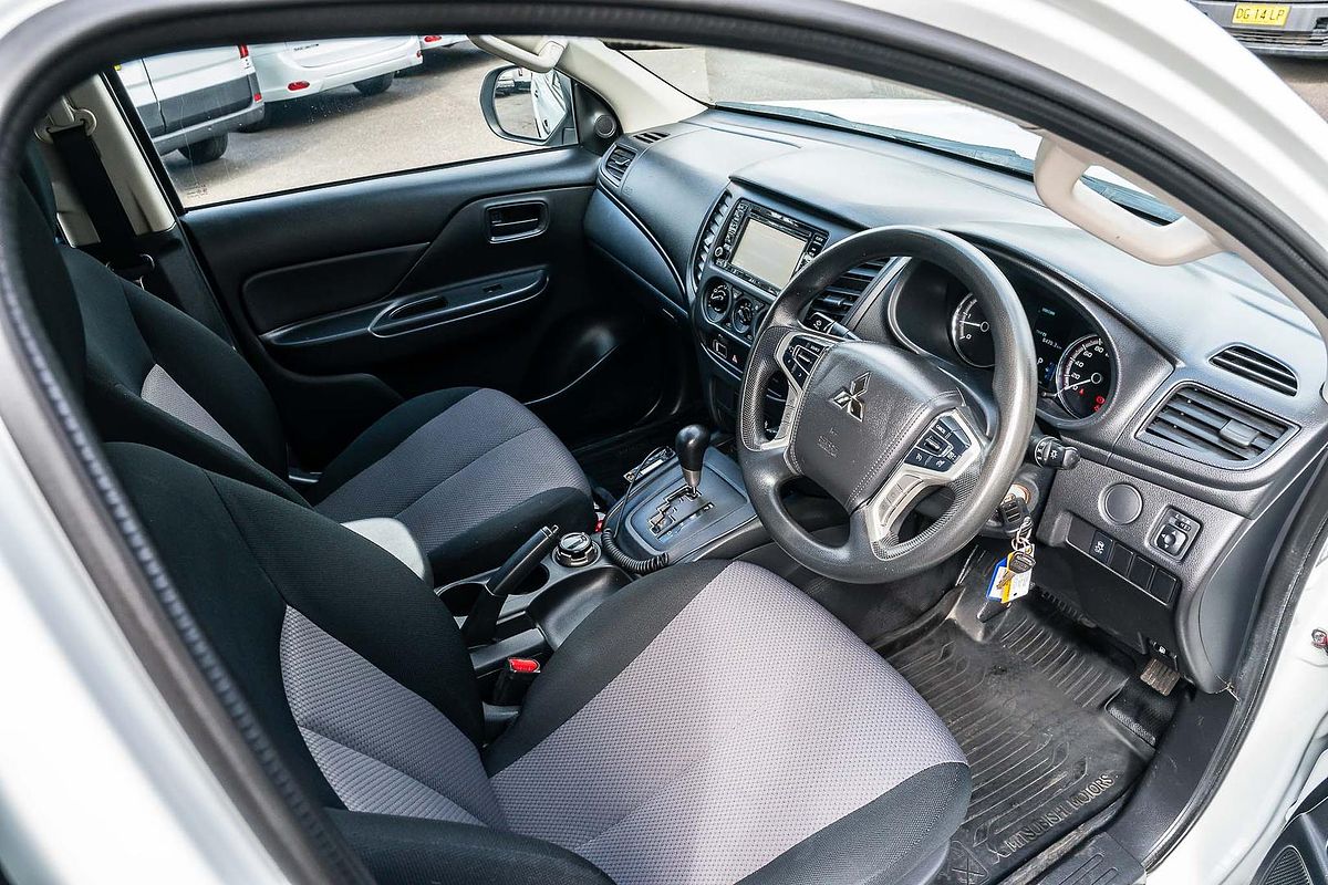 2020 Mitsubishi Triton GLX MR 4X4