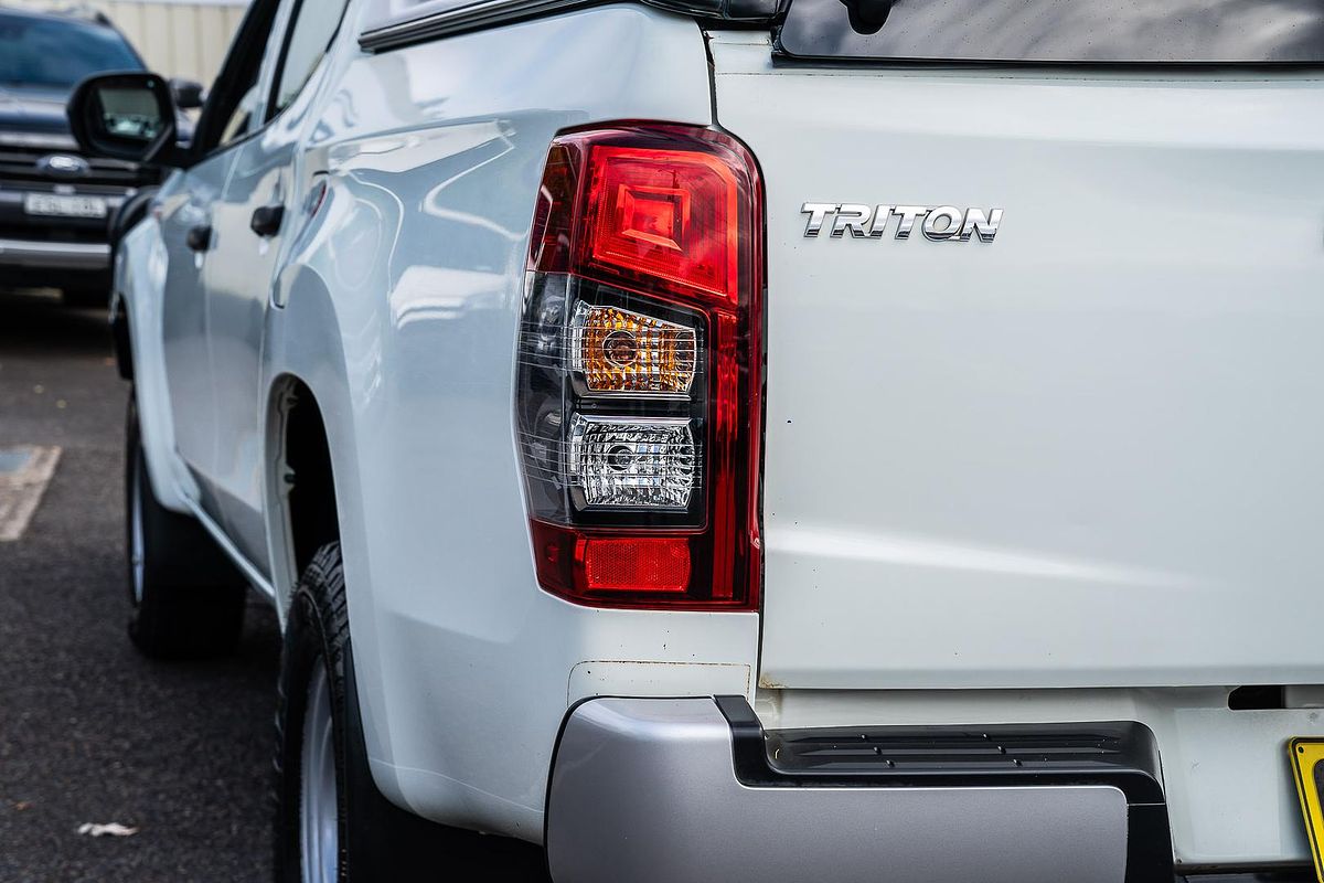 2020 Mitsubishi Triton GLX MR 4X4