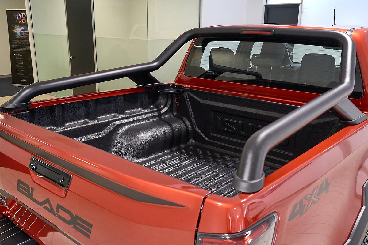 2024 Isuzu D-MAX BLADE 4X4