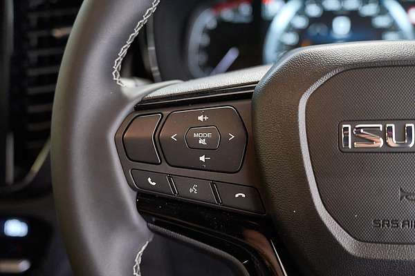 2024 Isuzu D-MAX BLADE 4X4