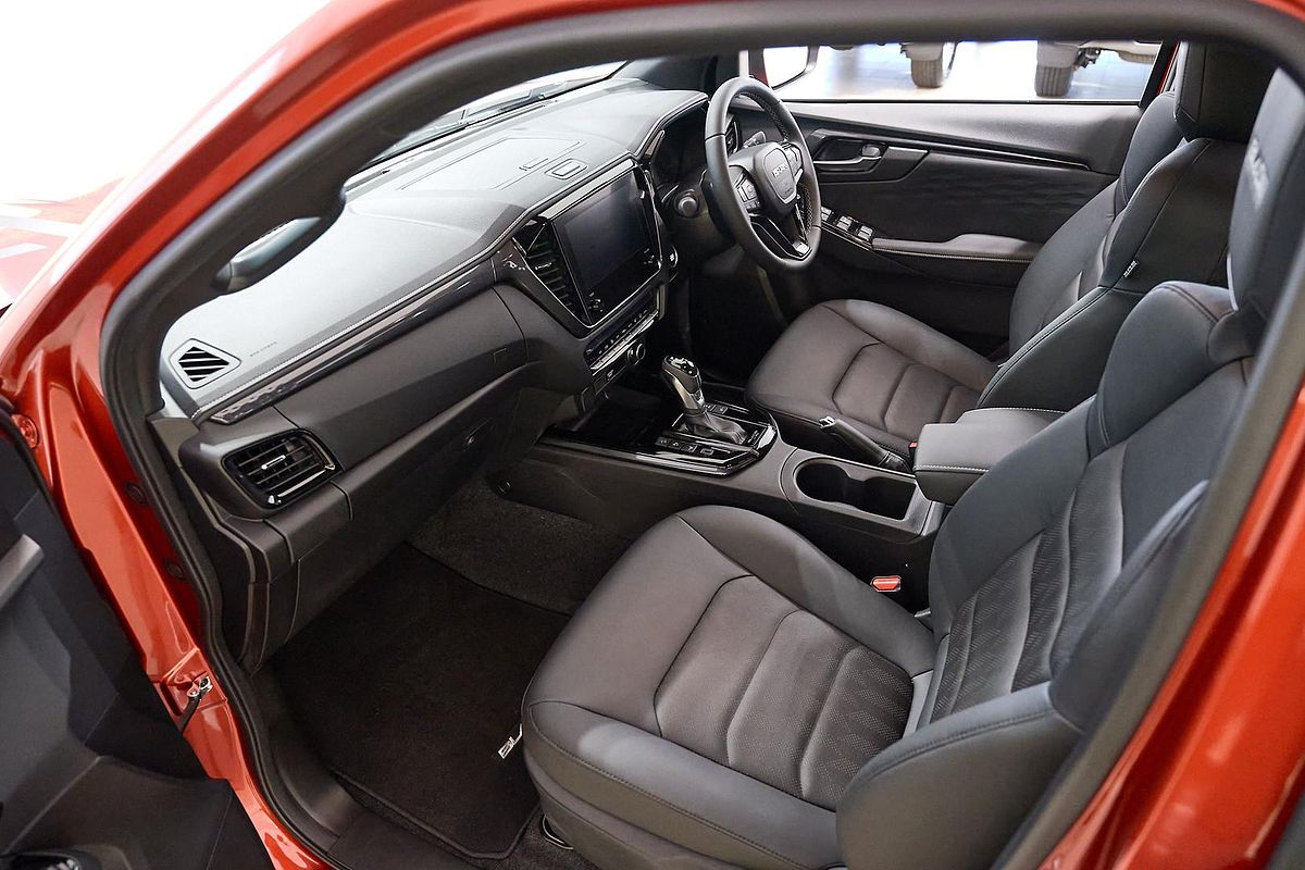2024 Isuzu D-MAX BLADE 4X4