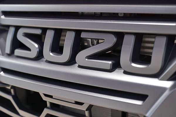 2024 Isuzu D-MAX BLADE 4X4