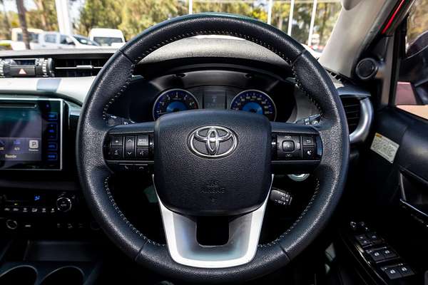 2015 Toyota Hilux SR5 GGN125R 4X4