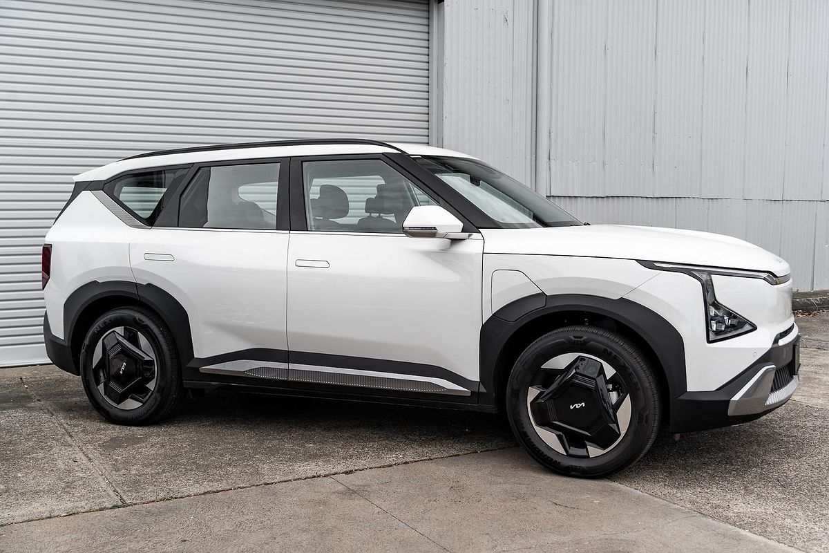 2025 Kia EV5 Air Standard Range OVc