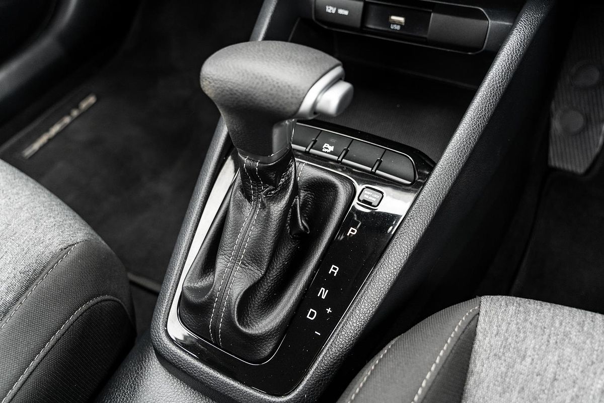 2022 Kia Stonic S YB