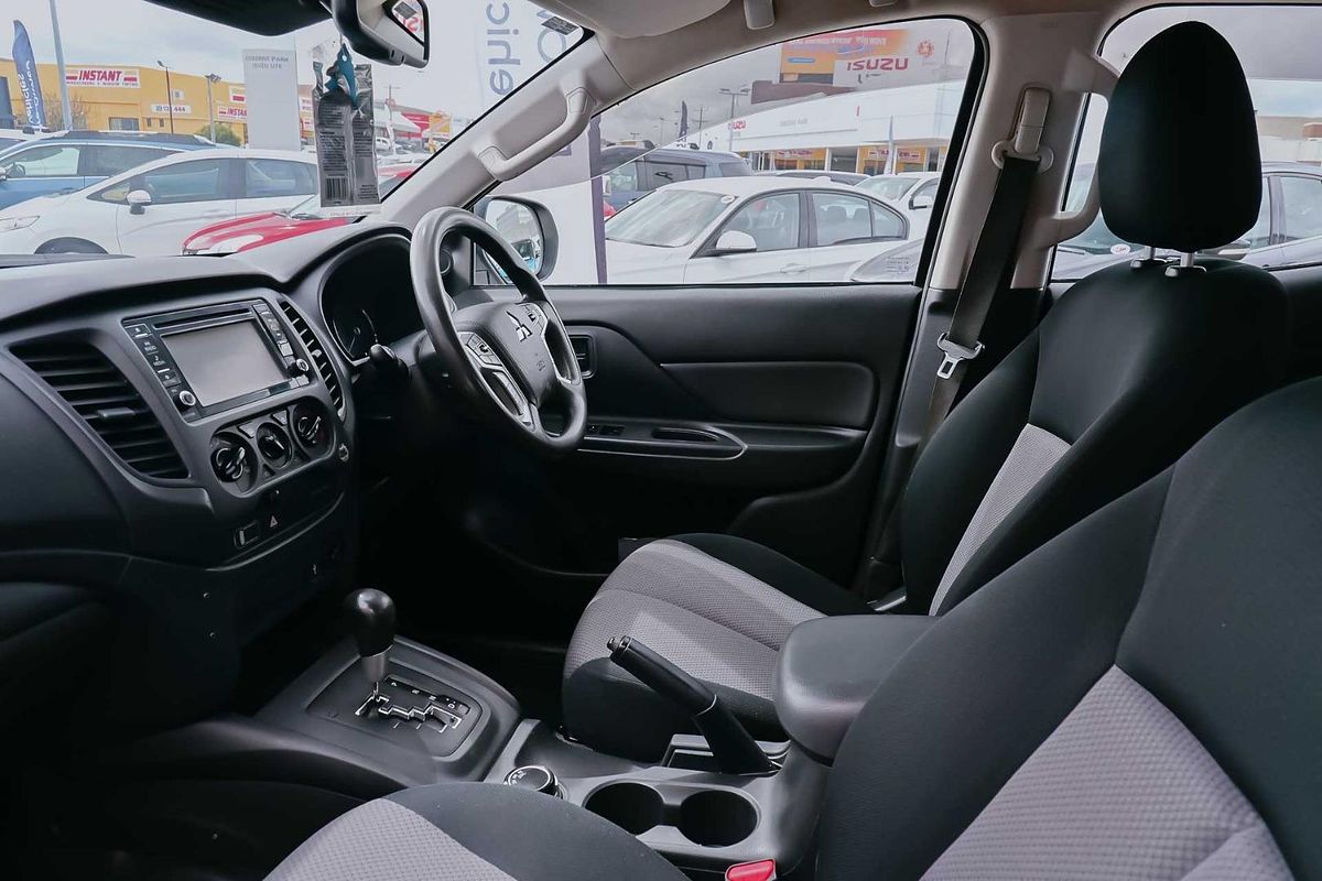 2019 Mitsubishi Triton GLX ADAS MR 4X4
