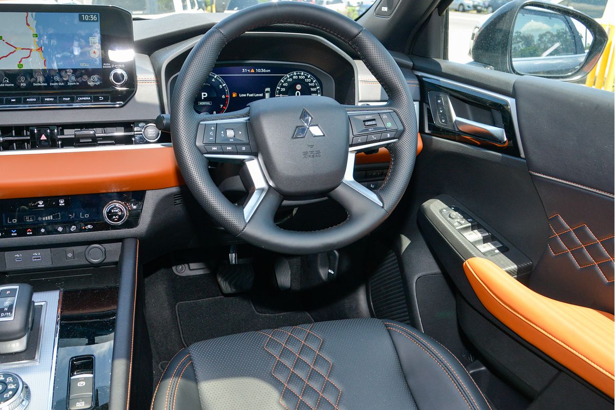 2024 Mitsubishi Outlander Exceed Tourer ZM