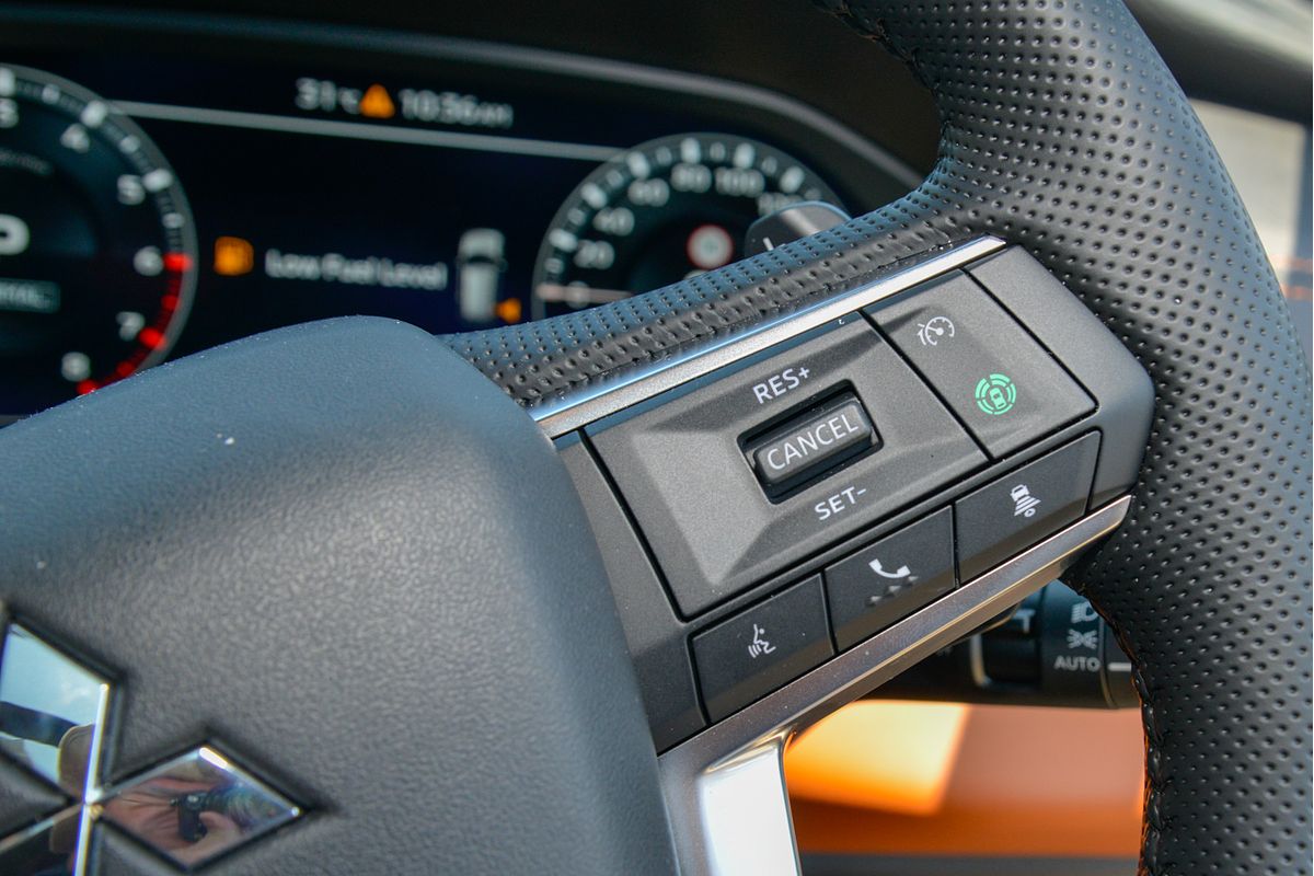 2024 Mitsubishi Outlander Exceed Tourer ZM